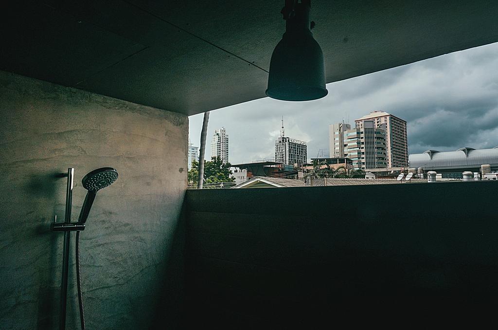 Cloudy Hostel Bangkok Exterior photo